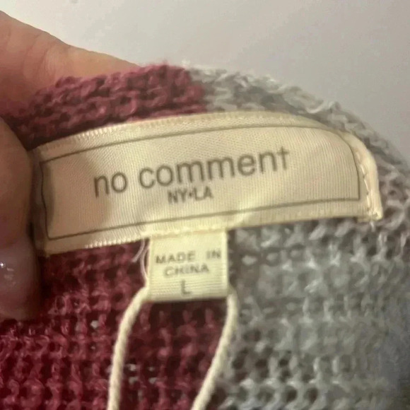 Burgundy and gray junior sweater. - Picture 6 of 6